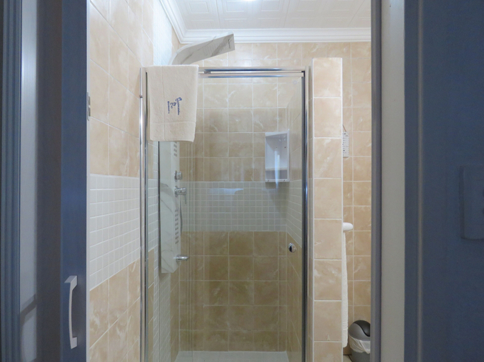 Bathroom 5, Beachcomber Bay - Guest House, Ugu