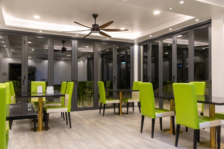 Food & Drinks 3, WOW INN Keyodhoo, Vaavu Atoll