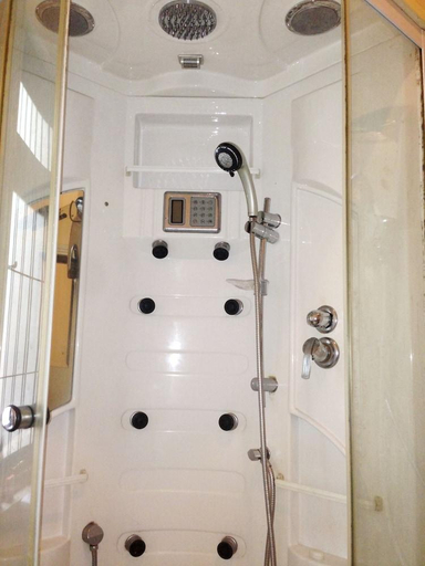 Bathroom 4, Lake Reach Residence, K.F.G. & G. Korale