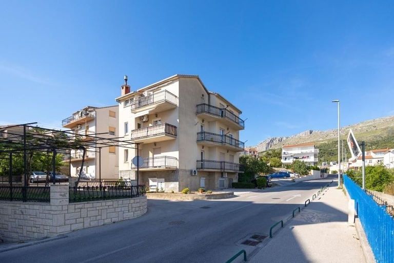 Exterior & Views 2, Coastal Comfort Apartment, Podstrana