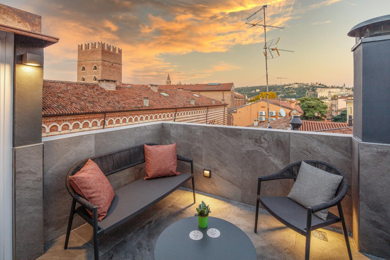 Others 5, Forum Suites, Verona