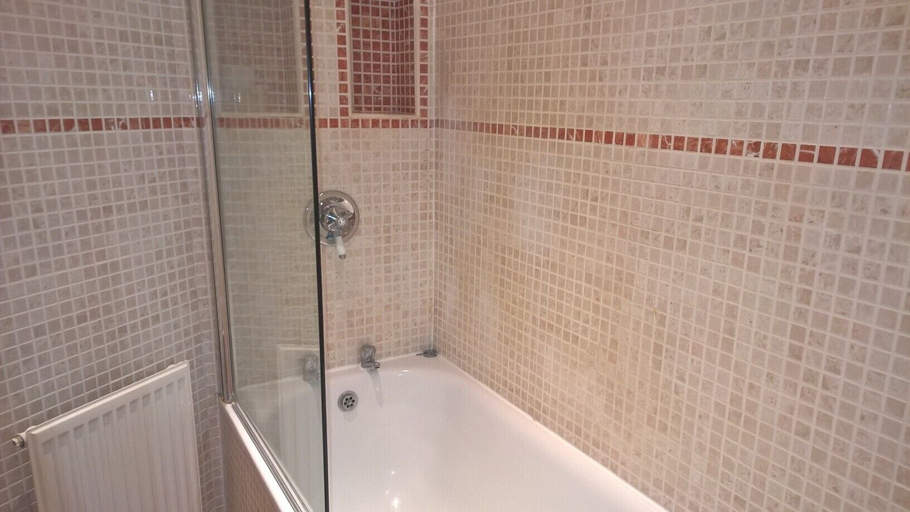 Bathroom 4, Heritage Grange At Thurston, Suffolk
