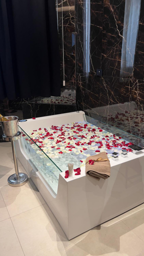 Others 2, Nuar suite&spa, Palermo