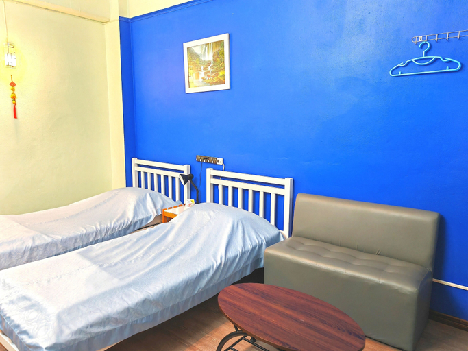 Bedroom 2, The Backpacker Station, Pak Kret