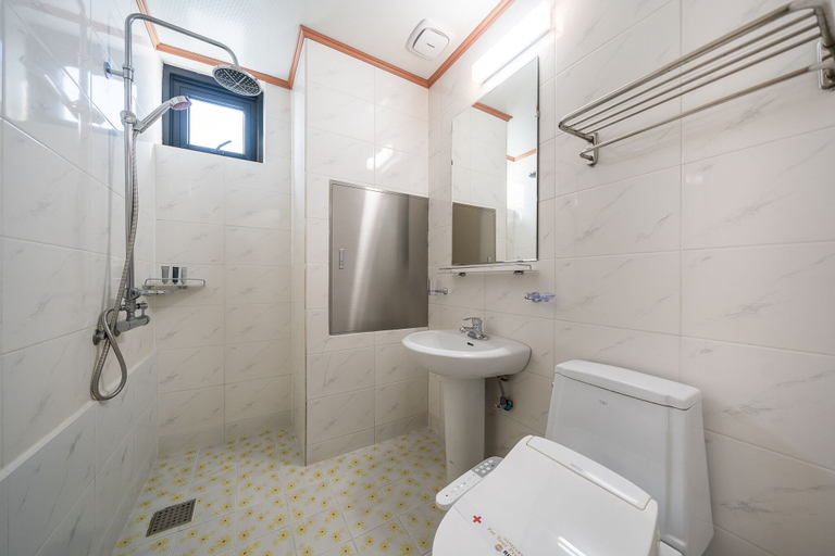 Bathroom 5, RITZ HOTEL, Goseong