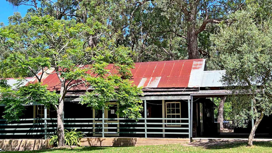 Exterior 2