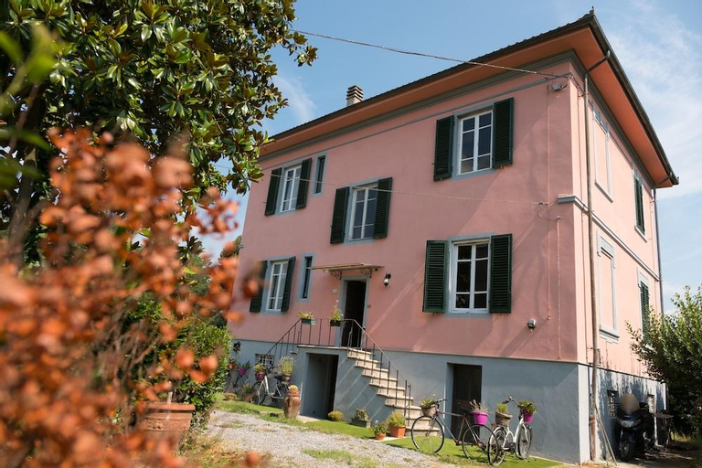 Villa Sunrise, Lucca