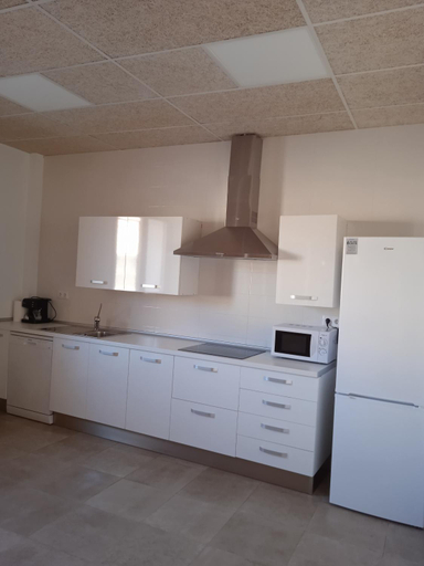 Others 5, Albergue de Maella, Zaragoza
