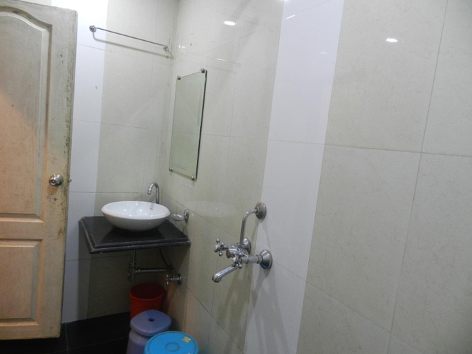 Bathroom 3, sayeban hotel, Raigarh