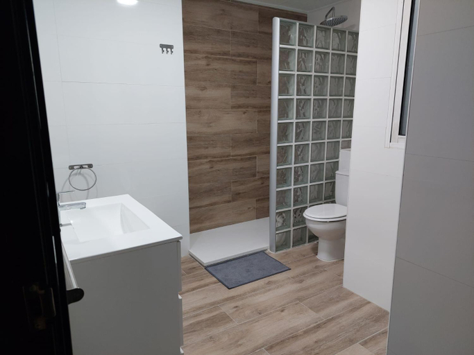 Bathroom 5, Hostal Garden Rous, Valencia
