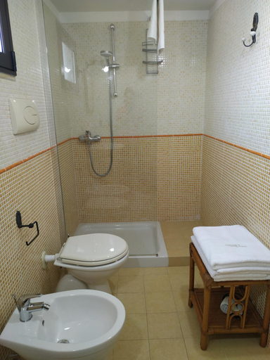 Bathroom 2, Casina Rossa di Pietrafitta, Lecce