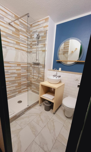 Bathroom 4, Ibis Styles Paris Hippodrome De Vincennes, Val-de-Marne