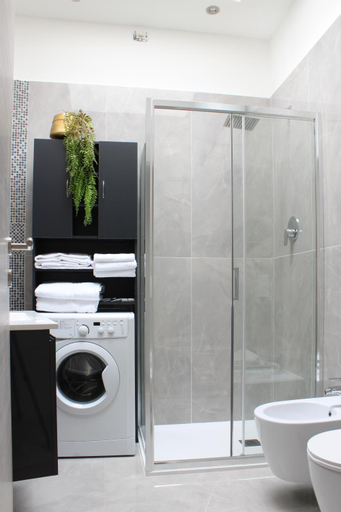 Bathroom 9