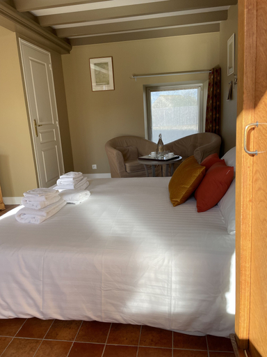 Bedroom 2, Fleur & Mer, Manche