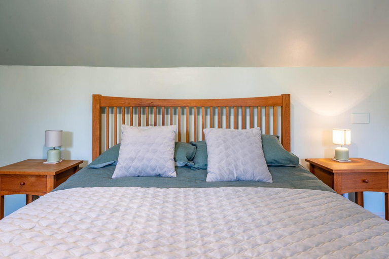 Bedroom, The Crown Inn, Kent