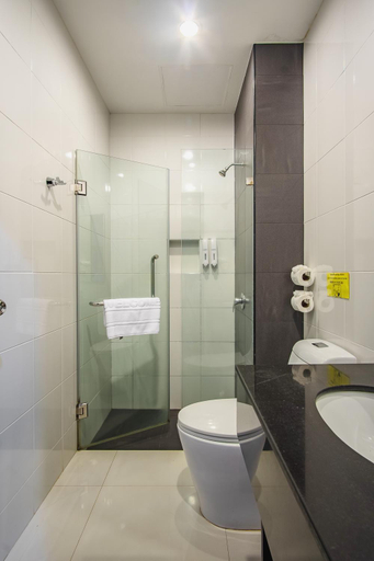 Bathroom 4, Naiyang Beach Hotel, Phuket Island
