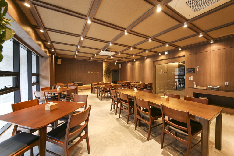 Food & Drinks 5, H Avenue Sangmu, Gwangsan