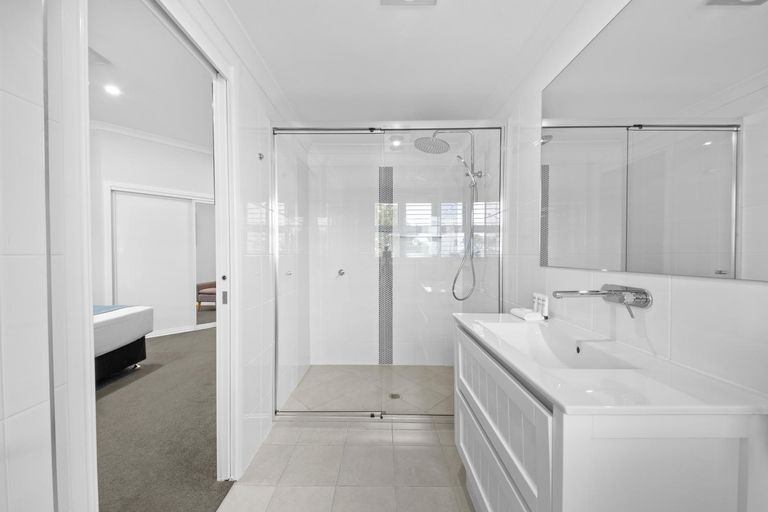 Bathroom 3, CocoBrew Boutique Apartments, Rockhampton