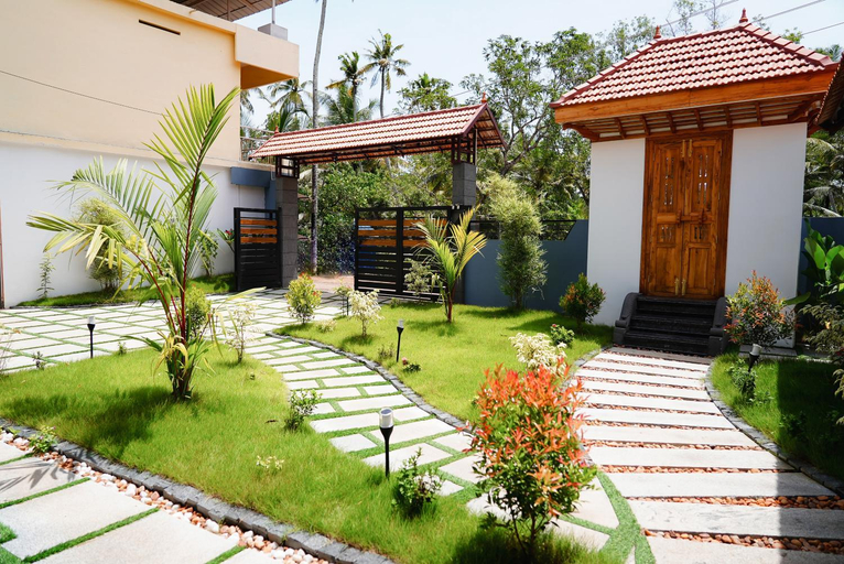 Exterior & Views 2, Kalloos Island Backwater Resort, Kollam