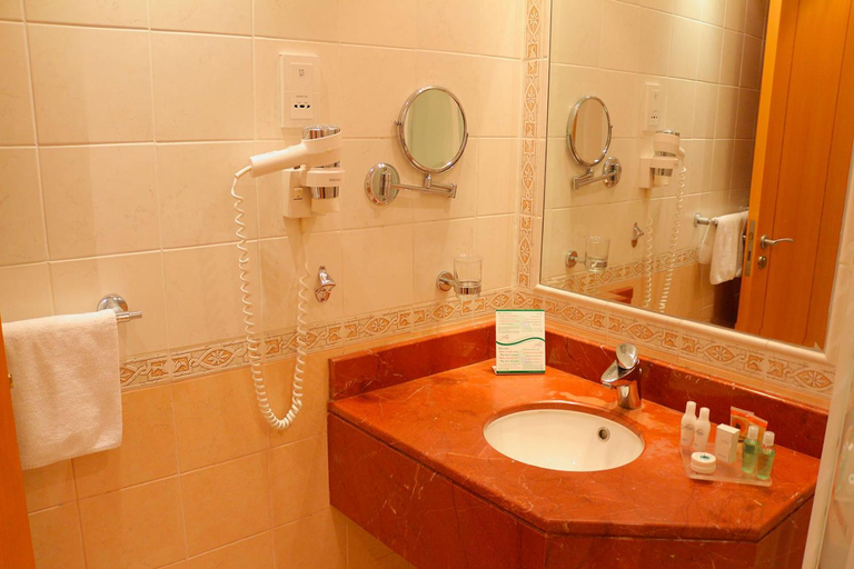 Bathroom 5, Sharjah Premiere Hotel & Resort, Sharjah City