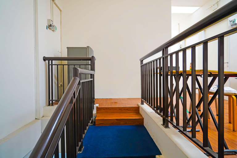 Others 3, OYO Life 92720 Mekarwangi Guest House, Bandung