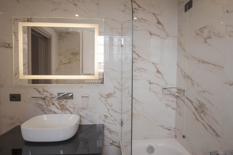 Bathroom 4, Viminale, Rome