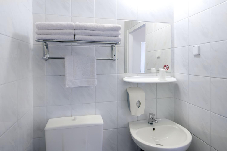 Bathroom 5, Start Hotel Aramis - Portale, Warsaw