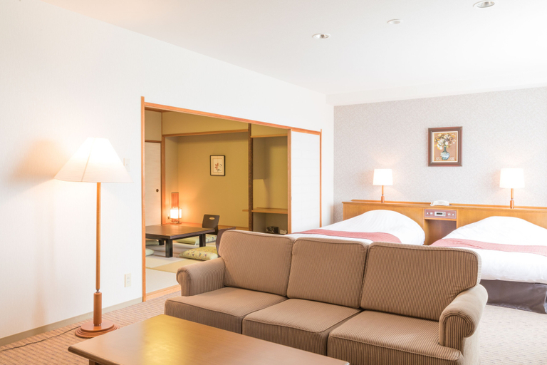 Bedroom 4, Grand Mercure Ise-shima Resort & Spa, Shima