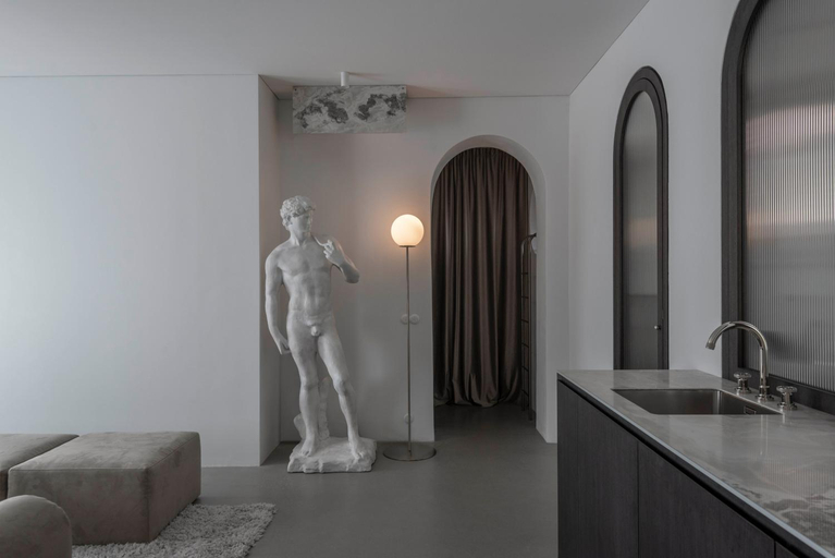 Others 3, Boheme House, Kauno