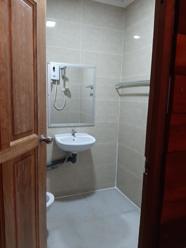 Bathroom, Utan Teluk Nipah, Manjung