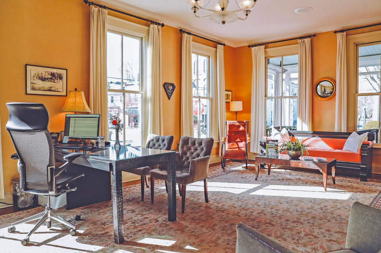 Public Area 3, Hotel Fauchere, Pike