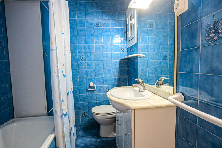 Bathroom, Xaloc ONLY FAMILIES, Tarragona