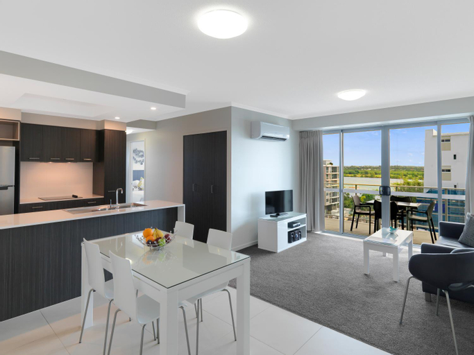 Dining Room 10