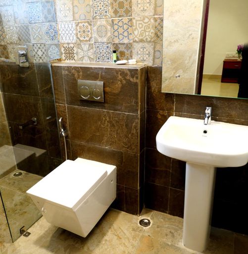 Bathroom 3, Aashreya Suites Tiruvannamalai, Tiruvannamalai