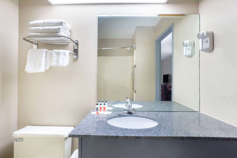 Bathroom 4, Super 8 by Wyndham Harrison OH, Hamilton