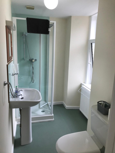 Bathroom 4, Dunmoore Guesthouse, Argyll and Bute