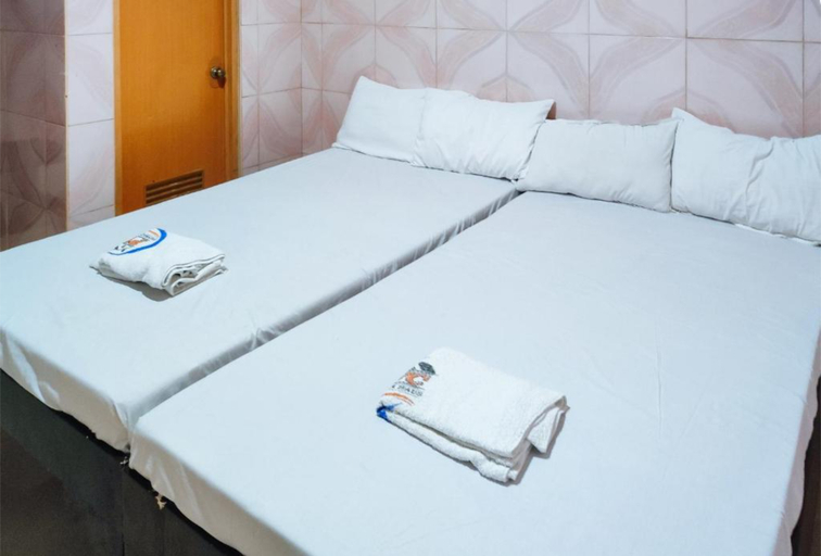 Bedroom 2, RedDoorz @ PVC Pension Haus, Tagum City