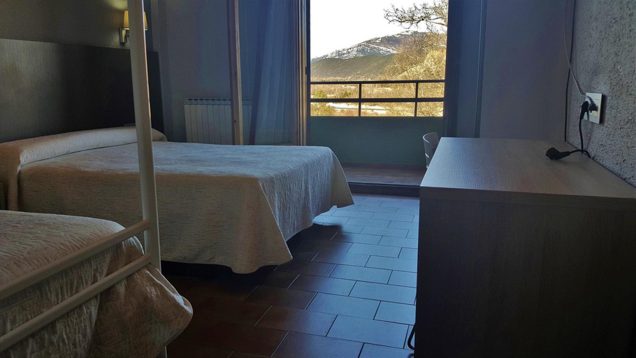 Bedroom 2, Hotel Meson l´Ainsa, Huesca