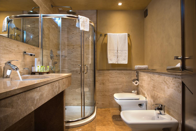 Bathroom 4, Thracia Hotel, Stolichna