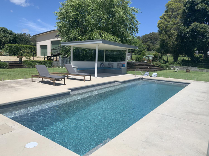 Others 3, Fernmount Stay, Bellingen