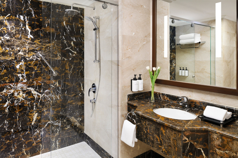 Bathroom 5, InterContinental Hotels DAR AL HIJRA IC MADINAH by IHG, Al Madinah Al Munawwarah