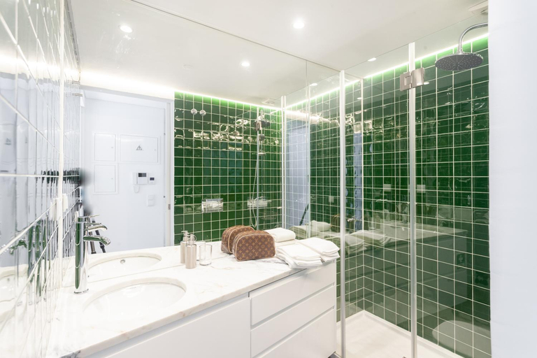 Bathroom 3, Embaixador Apartments&Suites, Lisbon