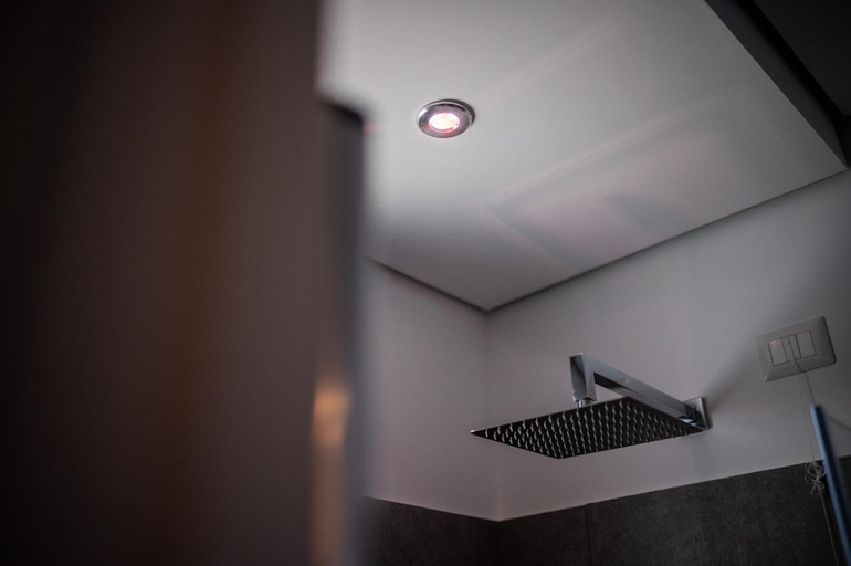 Bathroom 4, Grey House Guest House Luxury, Latina