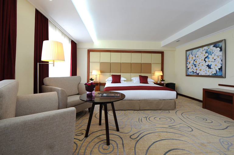 Bedroom 4, Kempinski Hotel Khan Palace, Ulan Bator