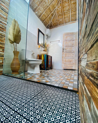Bathroom 1, Gara Gara Sea View, Klungkung