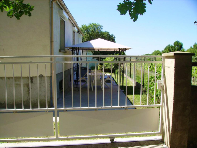 Exterior & Views, Appartement charmant a Breuillet avec jardin spacieux, Charente-Maritime
