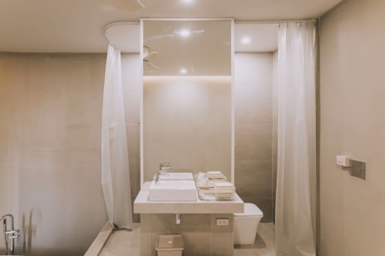Bathroom 8