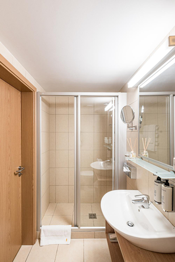 Bathroom 4, Kerpe Hotel & SPA, Palangos