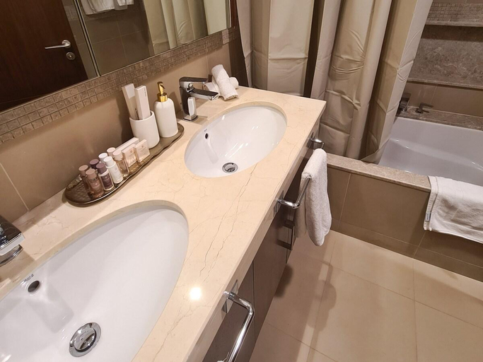 Bathroom 4, FIRST CLASS | 3BR | Burj Khalifa & Fountain view, Dubai