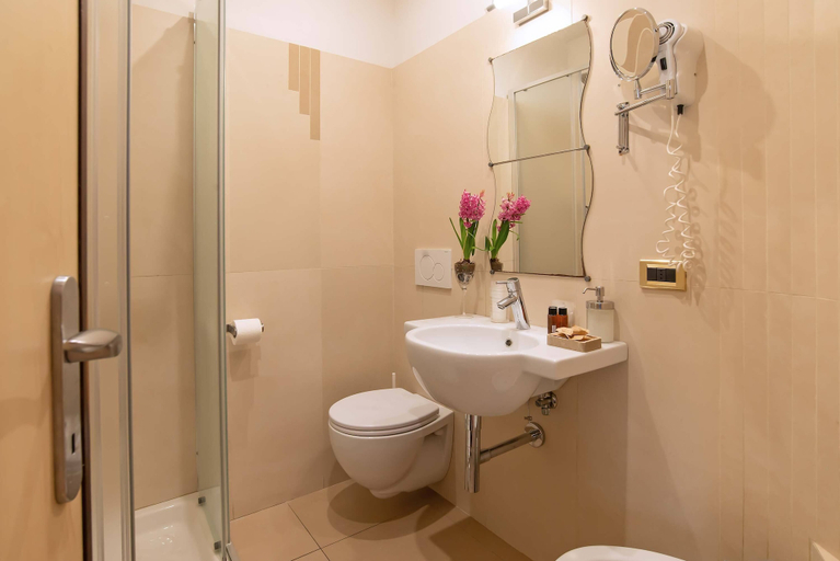Bathroom 4, Jane Hotel, Florence